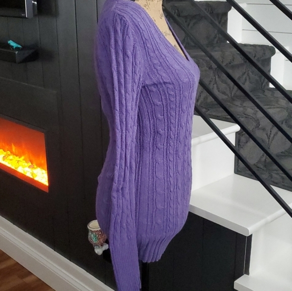 American Eagle Cable Knit Sweater - Picture 6 of 8